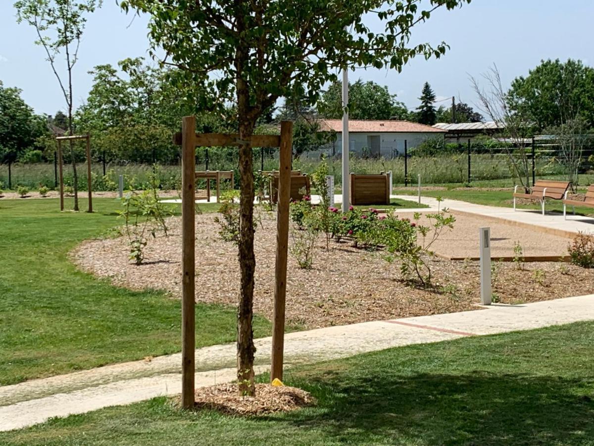 Domitys Les Cepages Aparthotel Gaillac Exteriör bild