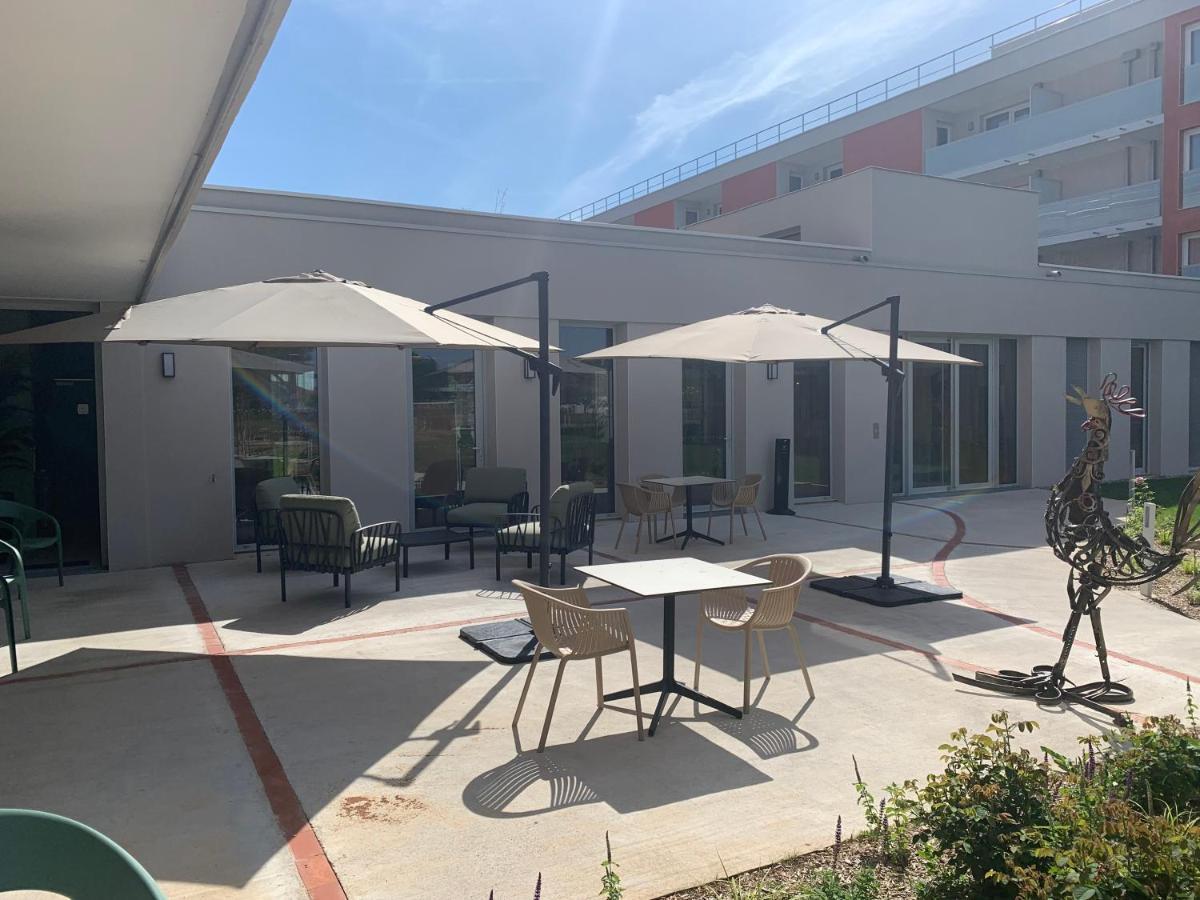 Domitys Les Cepages Aparthotel Gaillac Exteriör bild